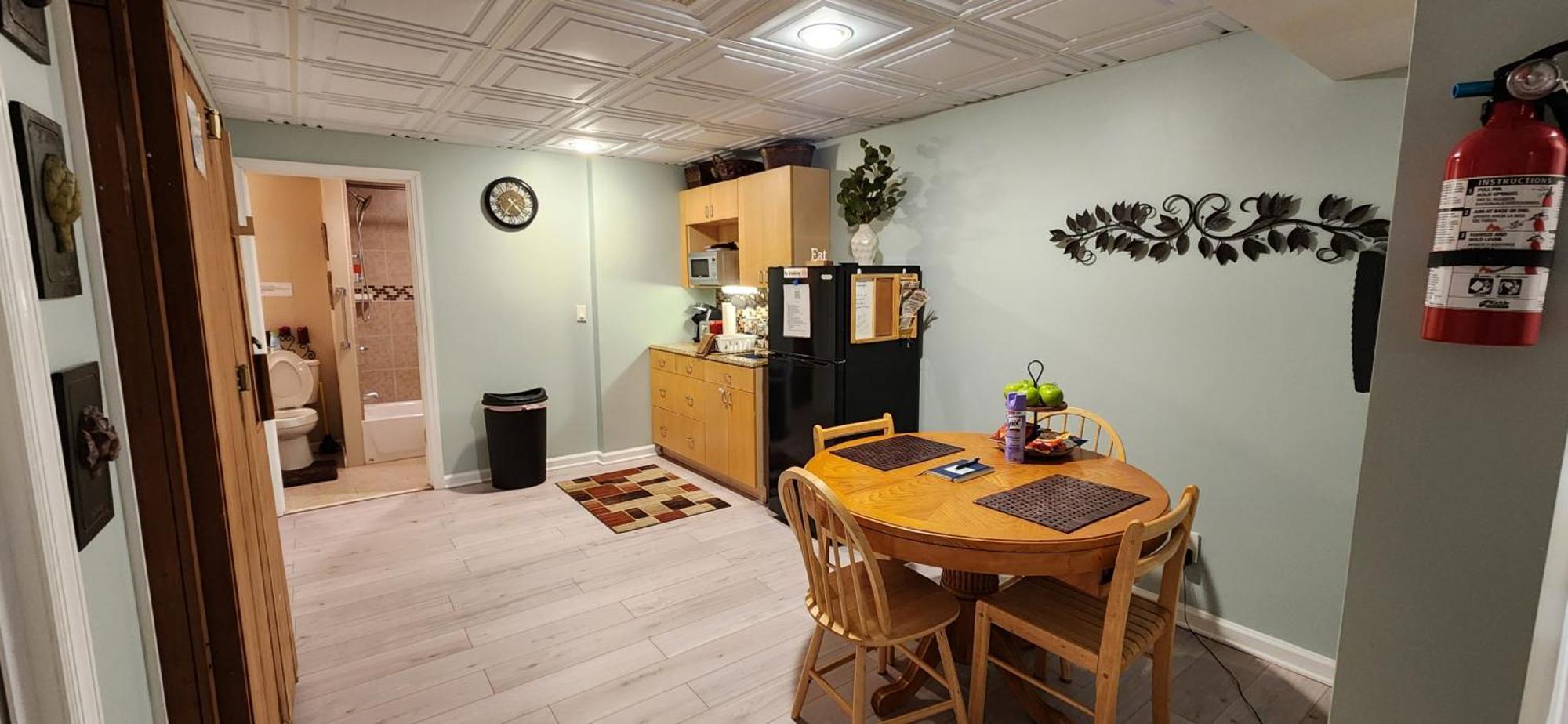 Comfortable, Spacious, 1Bdrm Basement Apartment, Sleeps 4 Milton 外观 照片